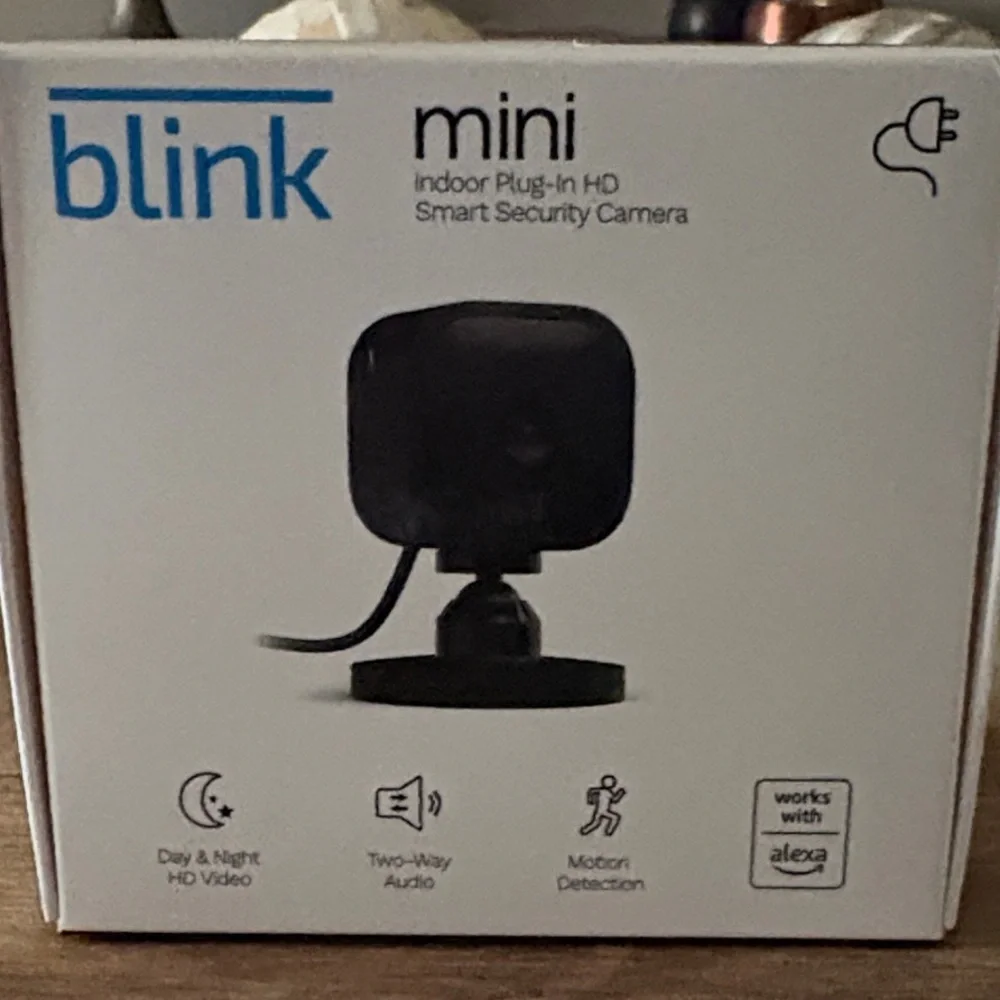 NIB Blink Mini Indoor Plug-In HD Smart Security Camera - Black